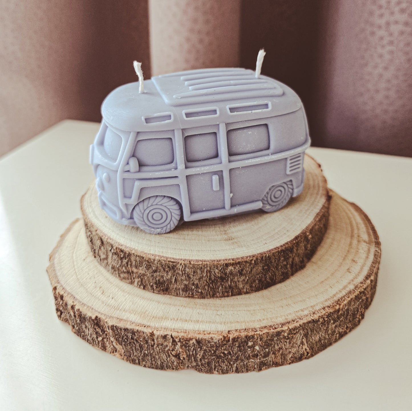 Rankų darbo sojų žvakė "Retro autobusas"