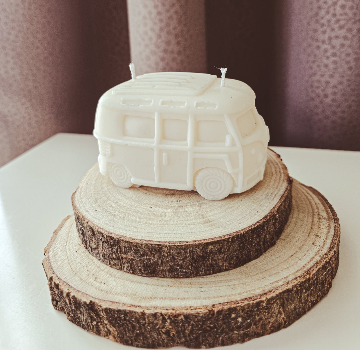 Rankų darbo sojų žvakė "Retro autobusas"