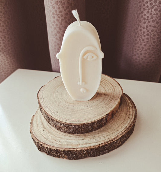 Rankų darbo sojų vaško žvakė "Veidas"